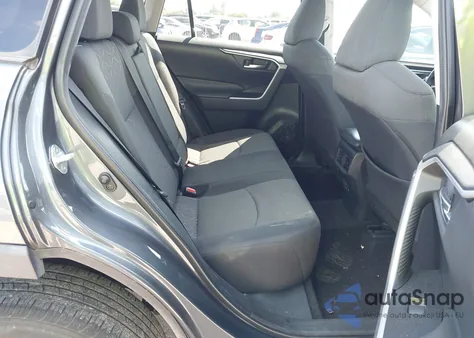 2021 Toyota Rav4 Xle z USA, uszkodzony, nr VIN 2T3W1RFV5MW112857